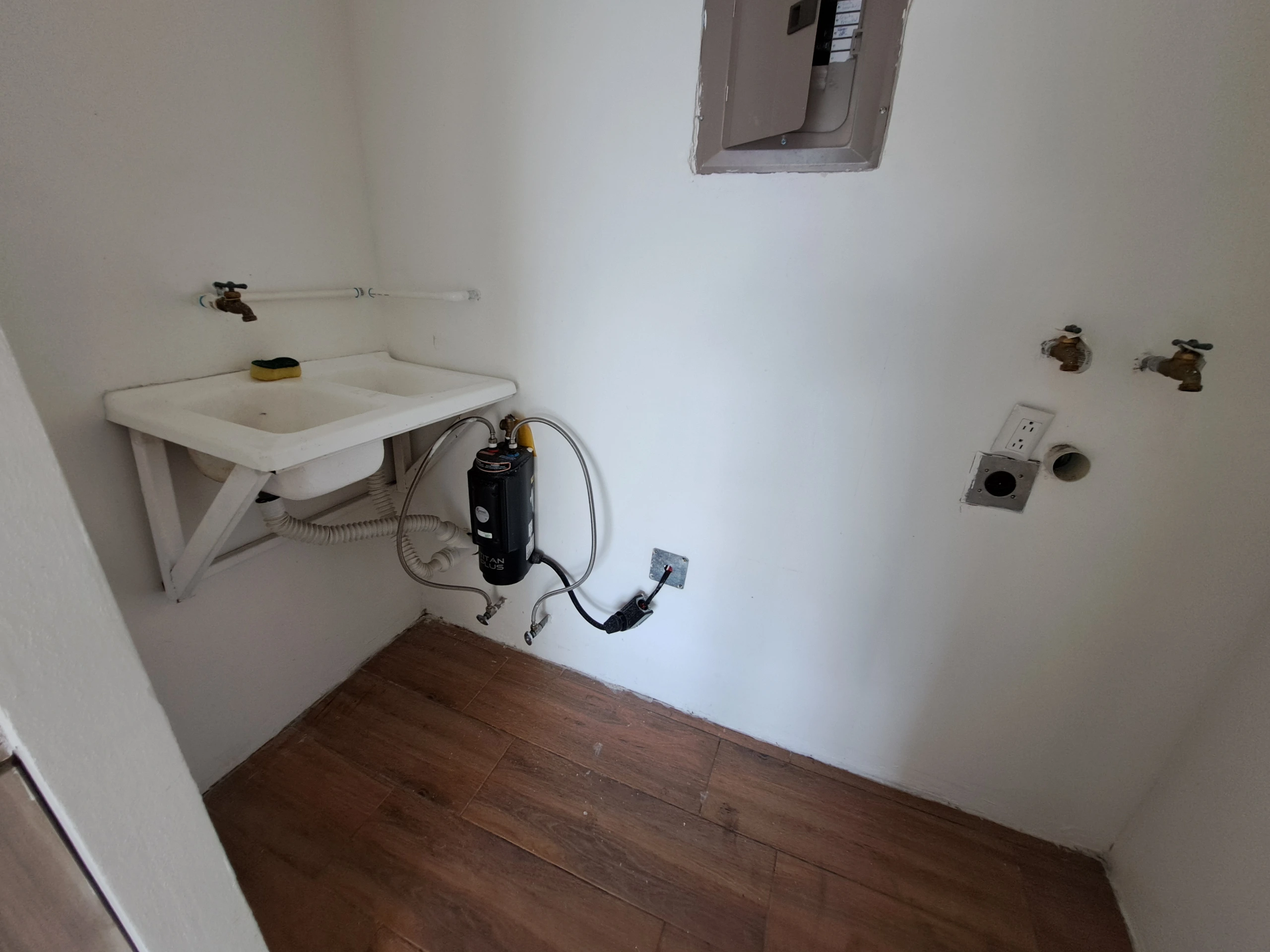 Apartamento en Granadilla, espacios amplios, 2 parqueos, seguridad SA-219 — imagen 7