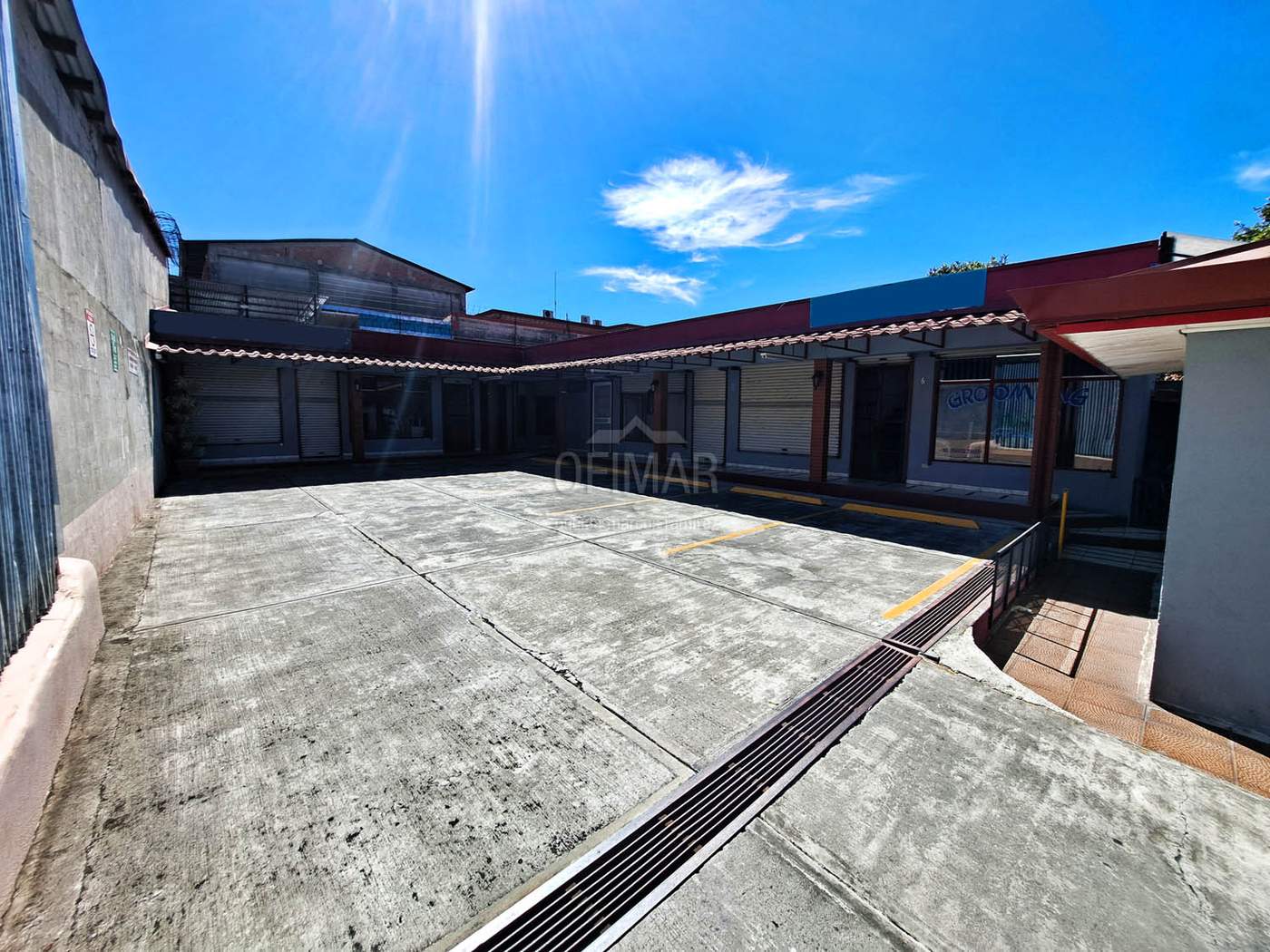 Local en Tres Ríos en alquiler, en centro comercial, excelente precio SL-115 — imagen 2