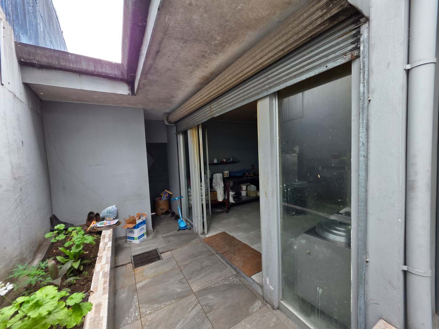 Centro Comercial en Desamparados en Venta, rentabilidad fija, excelente precio — imagen 3