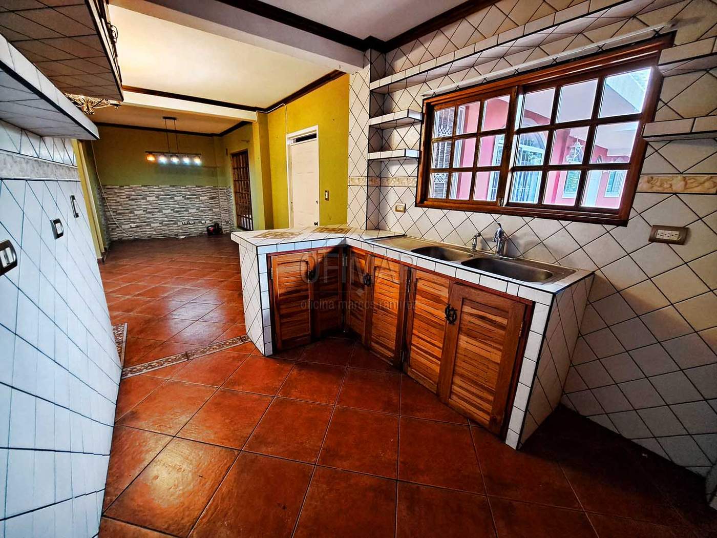 Apartamento en Desamparados en alquiler, muy espacioso, calle privada, 3 pisos SA-157 — imagen 4