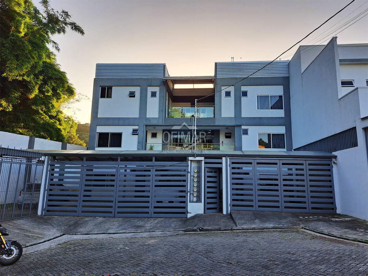 Edificio en Curridabat en venta, moderno, excelente construcción SVE-36