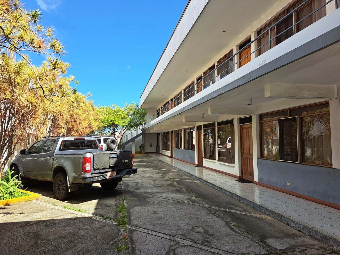 Apartamento en Uruca en Alquiler, primera planta, control de ingreso, patio SA-73 — imagen 2